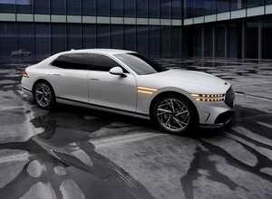 Nowy Genesis G90 ostrzy sobie zęby na Mercedesa Klasy S i inne limuzyny