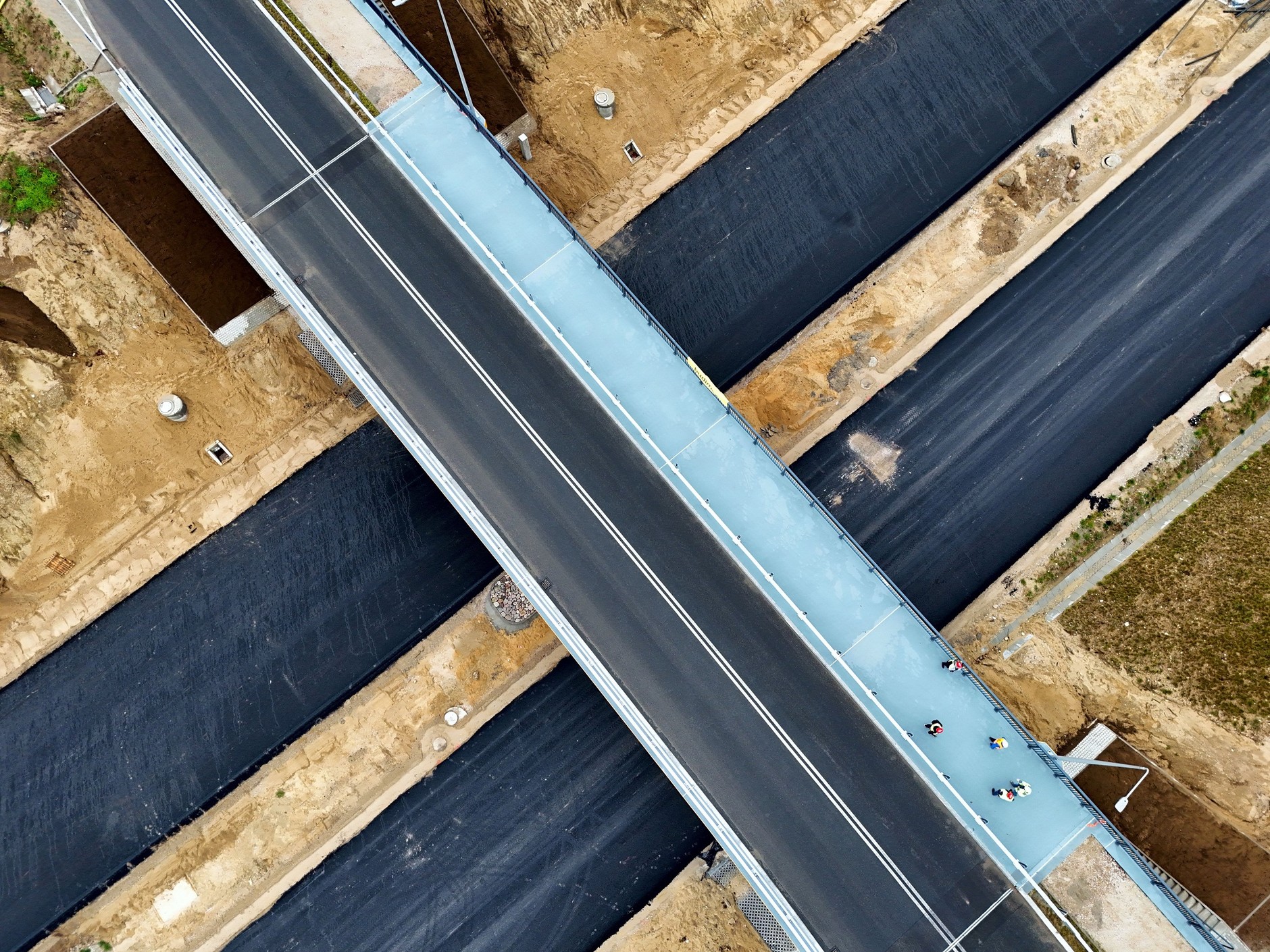 Wiadukt nad budowanym odcinkiem trasy S6