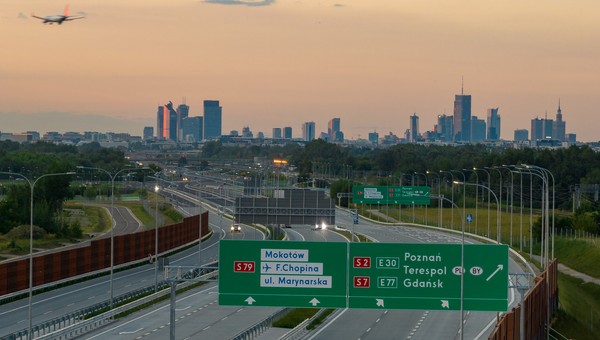 Droga S7 na odcinku Warszawa Lotnisko - Lesznowola otwarta. Pierwsi kierowcy już pojechali tzw. Puławską Bis
