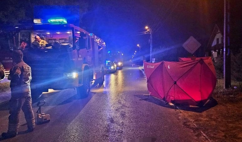 Kierowca, który śmiertelnie potrącił 53-letniego pieszego w Abramowie, uciekł z miejsca zdarzenia