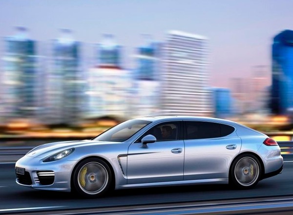 Święto miłośnikow Porsche w Warszawie