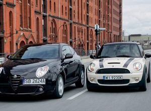 Alfa Romeo MiTo kontra Mini Cooper S: małe, drogie, a cieszą!