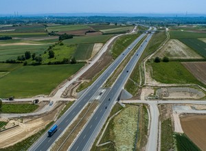 GDDKiA otworzyła obie jezdnie na drodze S7. Wkrótce otwarte zostaną też dwa węzły