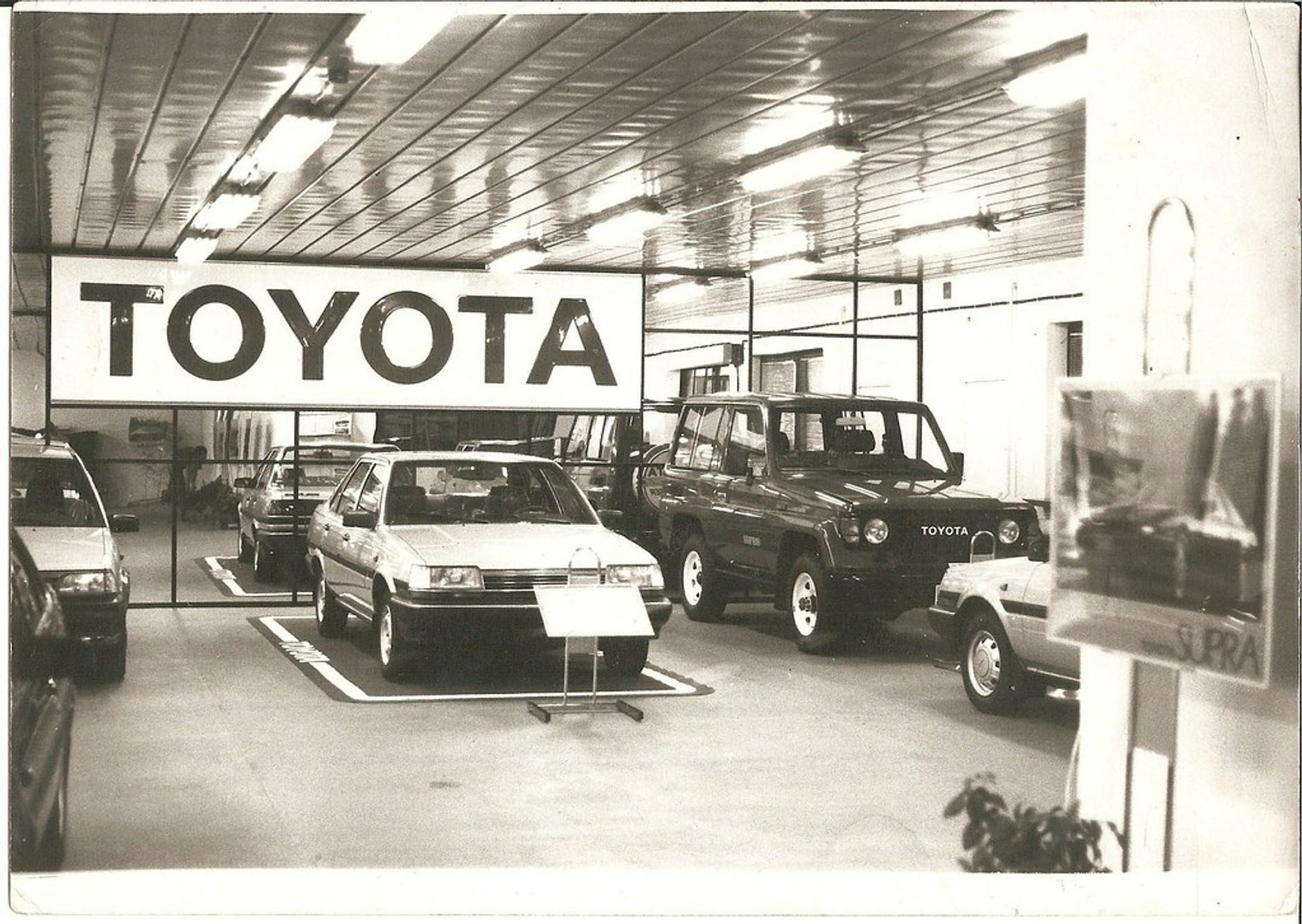 Pierwszy salon Toyoty w Polsce
