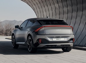 Nowa Kia EV6 – imponuje osiągami i czasem ładowania
