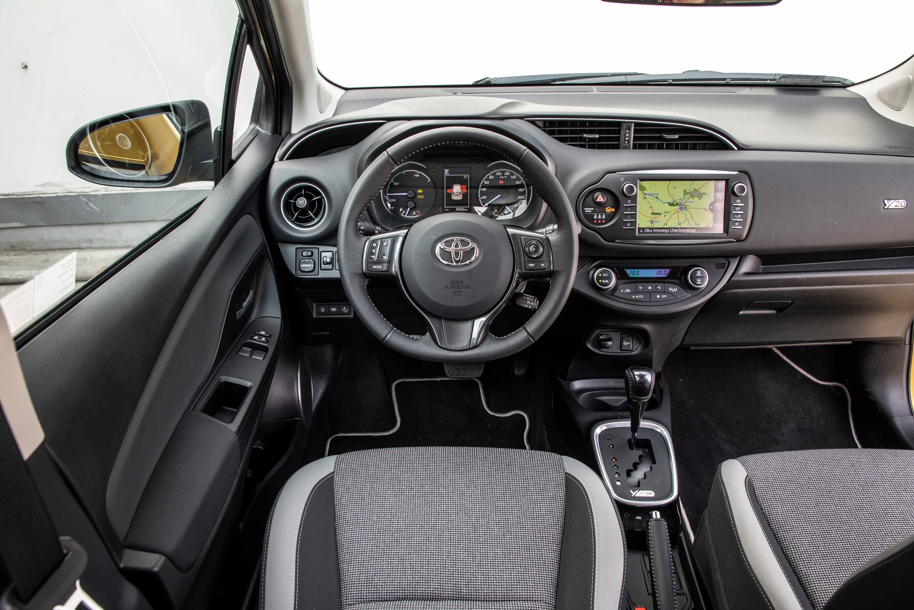 Toyota Yaris hybryda