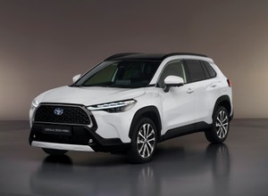 Toyota Corolla Cross – oficjalnie debiutuje uterenowiona odmiana
