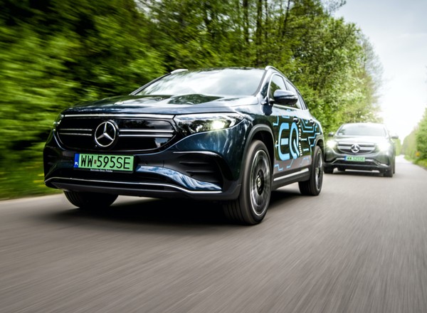 Jak jeździć eko hybrydą plug-in i "elektrykiem"