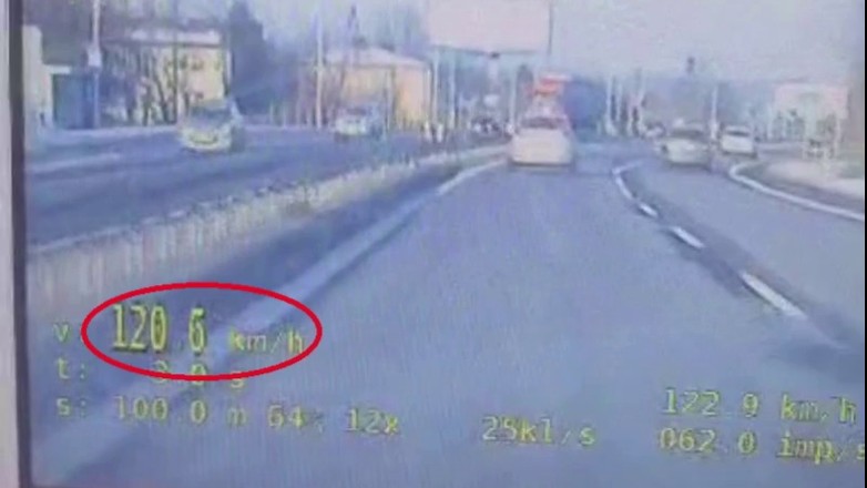 Policjanci zauważyli "króla lewego pasa". To była kumulacja