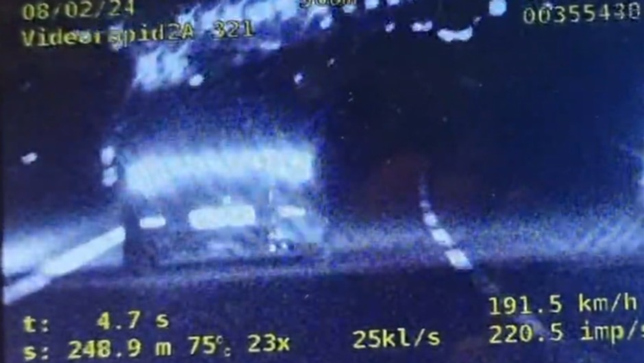 Policjanci zatrzymali kierowcę Cupry. "Dostał podwójnie"