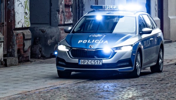 Tak rozpoznasz policyjne auta. Wystarczy spojrzeć na tablice rejestracyjne