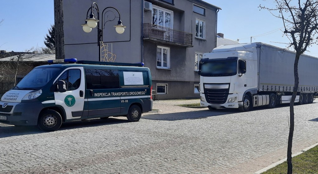 W Bieżuniu ITD zatrzymała czterech kierowców ciężarówek łamiących zakaz tonażowy
