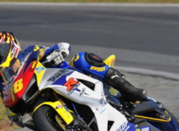 Wyścigi motocyklowe: zespoł Suzuki GRANDys Duo z sukcesami w Poznaniu