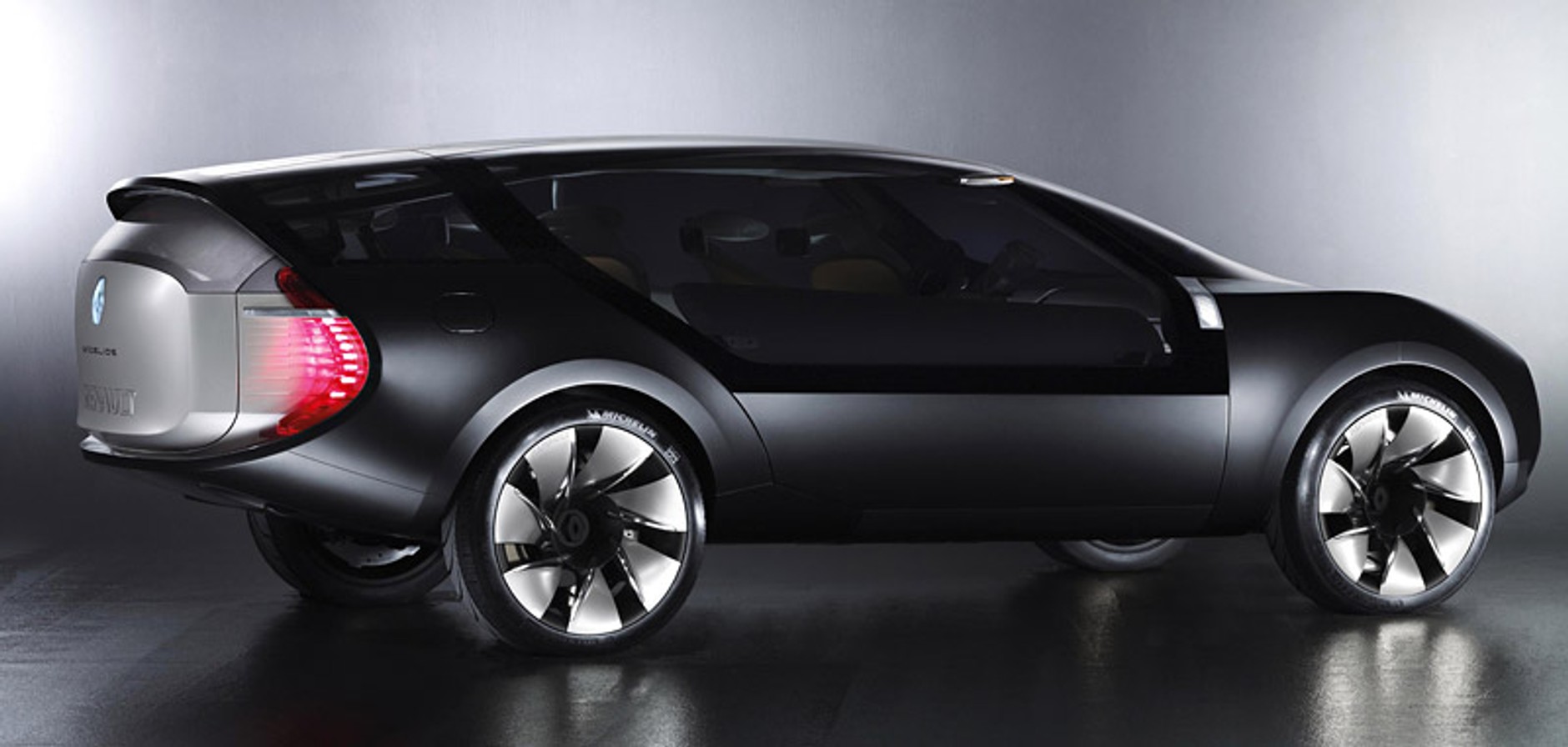 Paryż 2008: Renault przedstwia Ondeliosa (wideo)