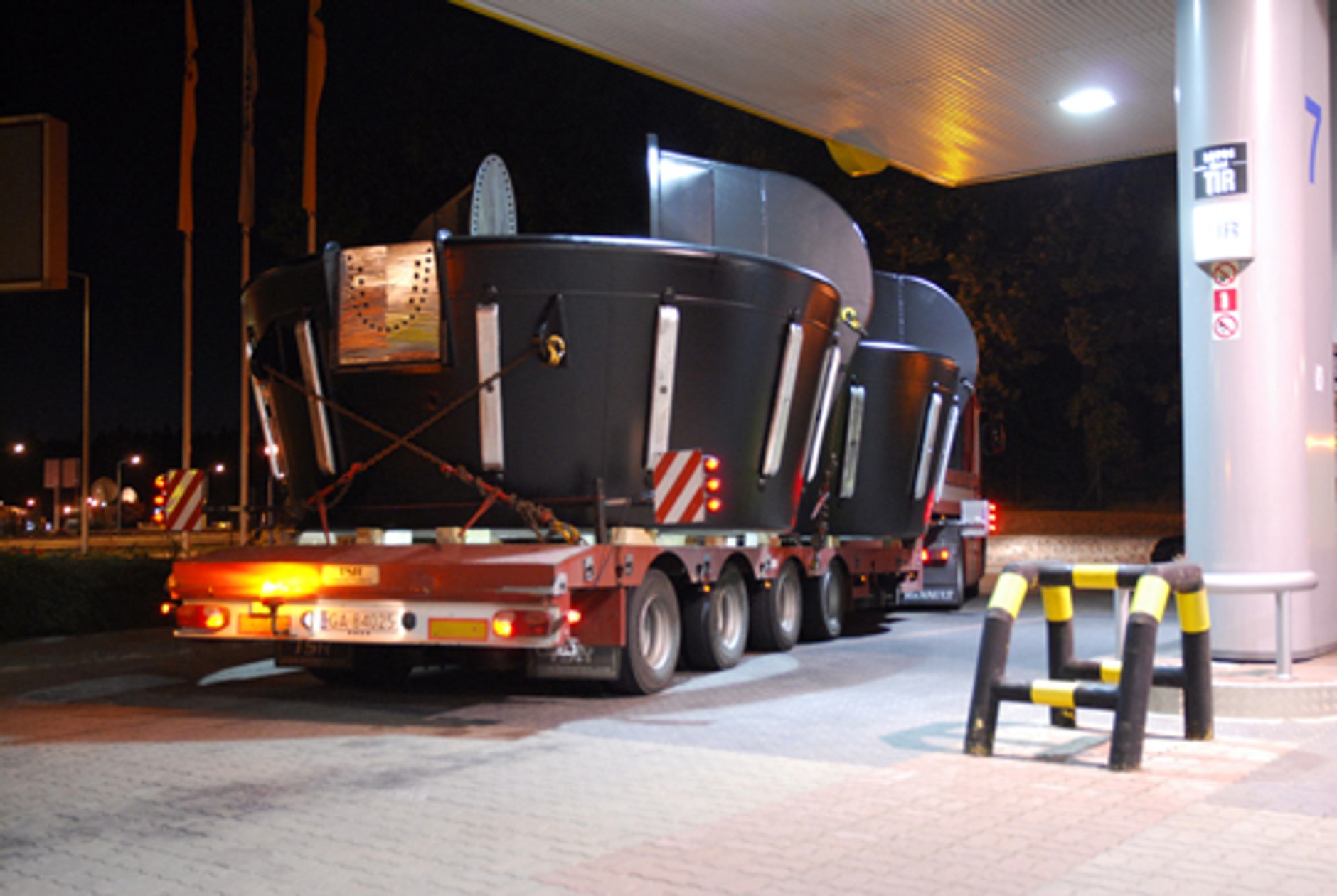 Uwaga olbrzymy na polskich drogach