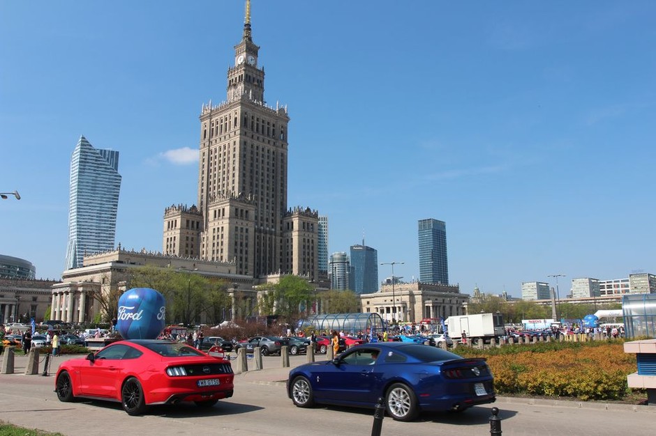 10. Zlot Fordów Mustangów w Warszawie