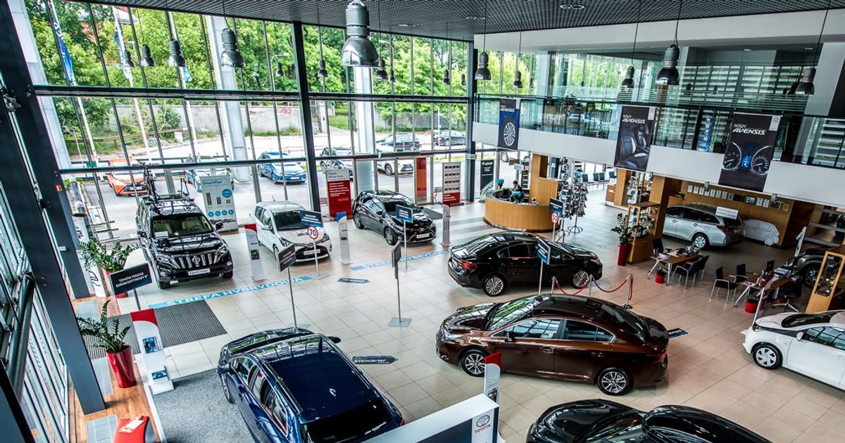 Aż trzy modele Toyoty w TOP5 najchętniej kupowanych aut przez klientów indywidualnych