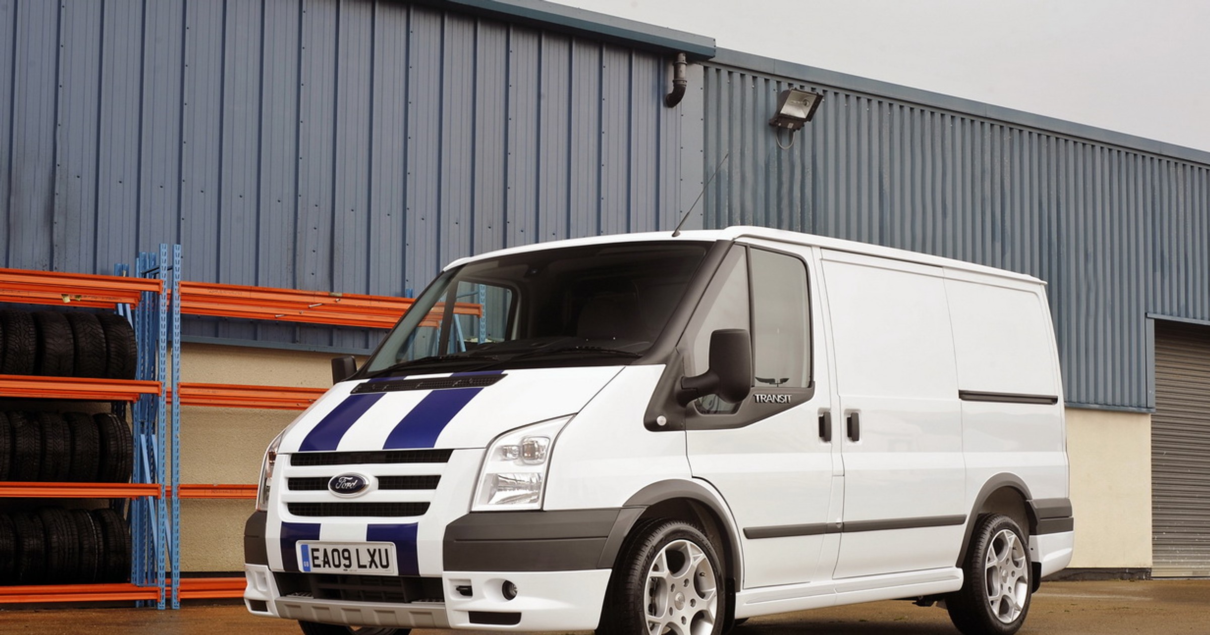 Ford Transit SportVan - Dostawa zawsze na czas