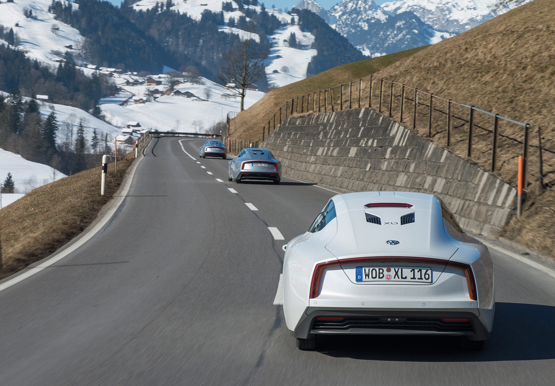 VW XL1 na trasie z Lucerny do Genewy