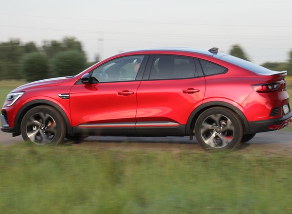 Renault Arkana E-Tech 145 Hybrid – stylowo i oszczędnie