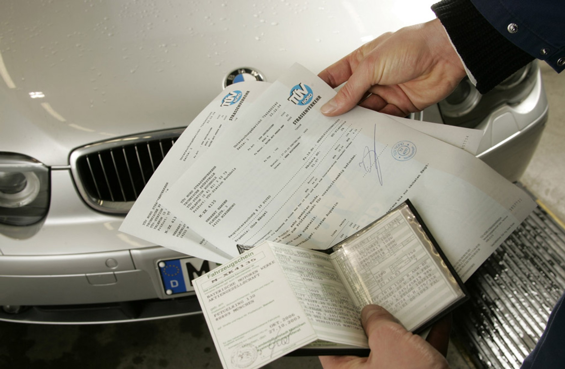 Czy warto kupować auto bez papierów?