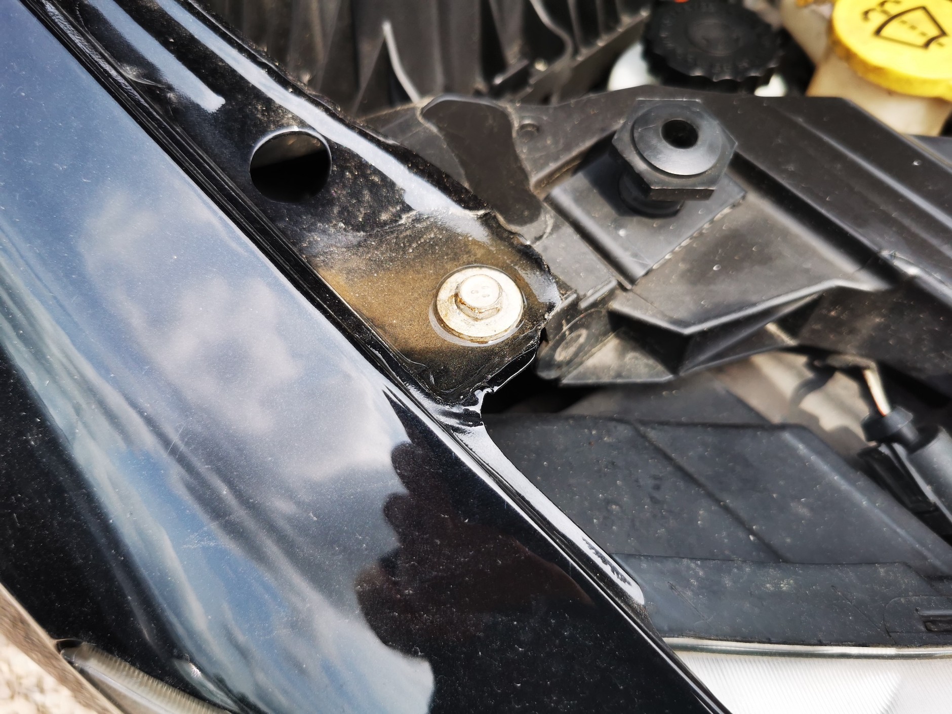 Chrysler numer jeden: błotnik był wymieniany, nie ma żadnych wątpliwości