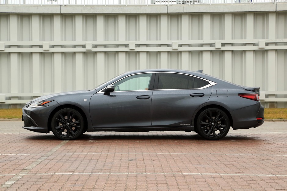 Lexus ES 300h