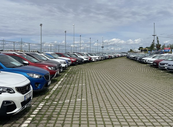 Już także wśród używanych aut najwięcej jest SUV-ów. Hatchbacki zdetronizowane