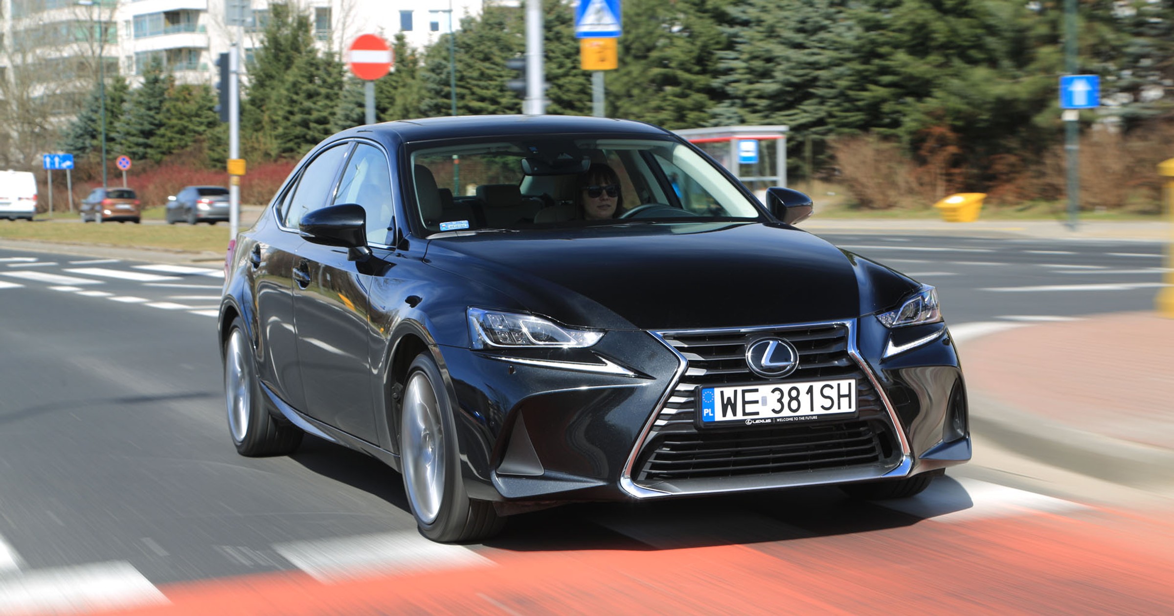 Lexus IS 300 - mocne wrażenia podczas jazdy gwarantowane