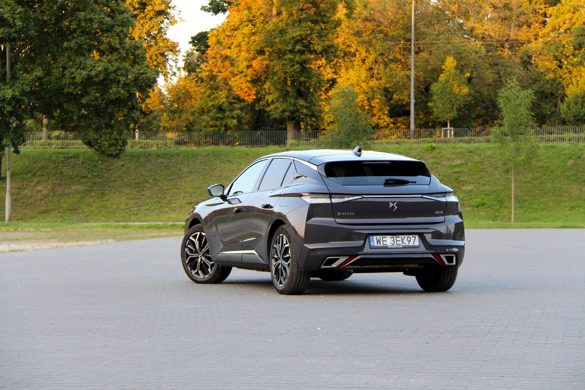 DS 4 PHEV Antoine De Saint Exupery