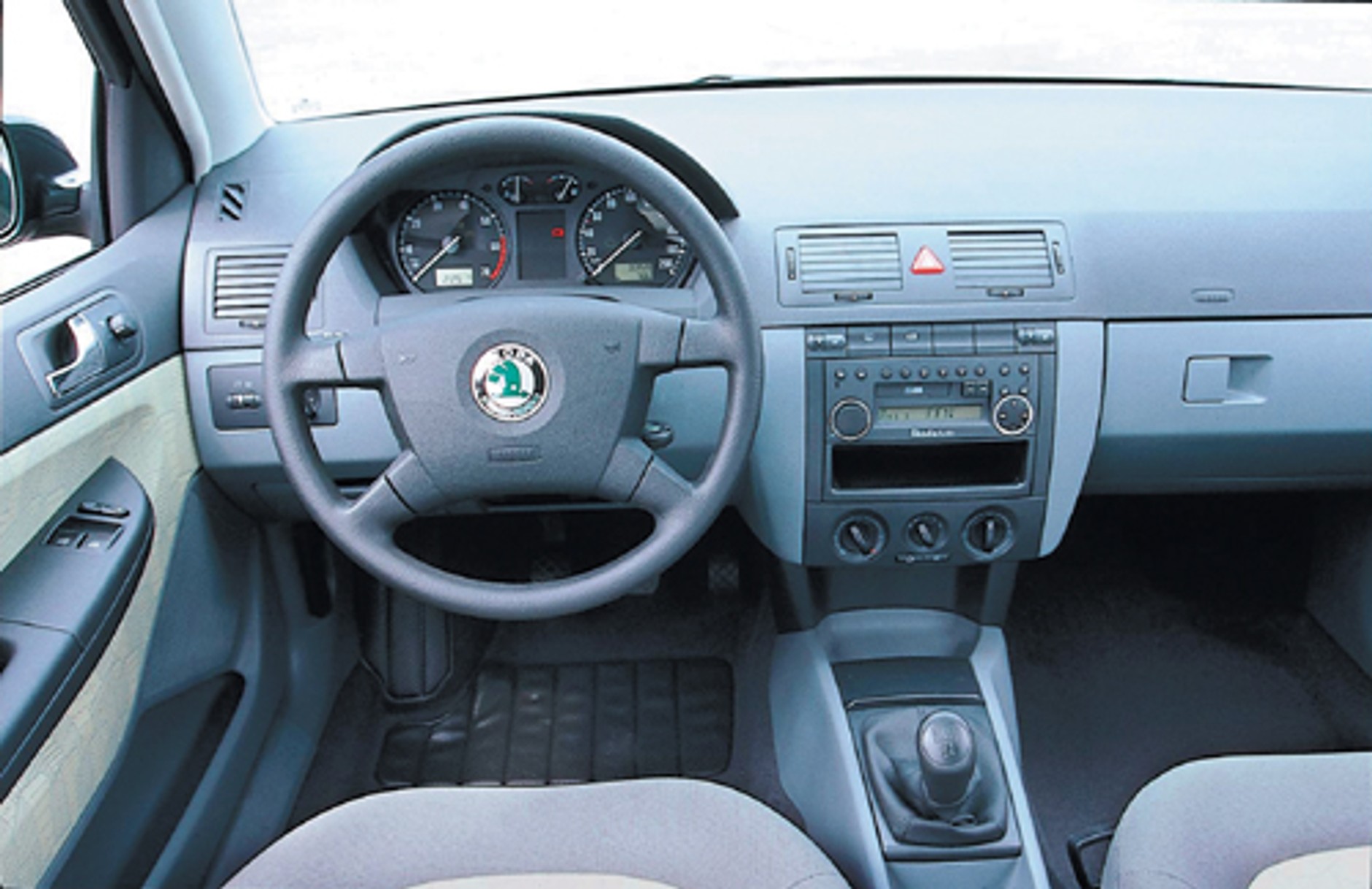 Seat ibiza 1.4 16V, Skoda Fabia 1.4 16V, Volkswagen Polo 1.4 16V - Rodzeństwo bez konfliktu