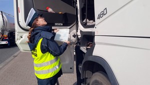 Ciężarówka z Rosji jechała do Niemiec, inspektorzy unieważnili dokument i wskazali parking
