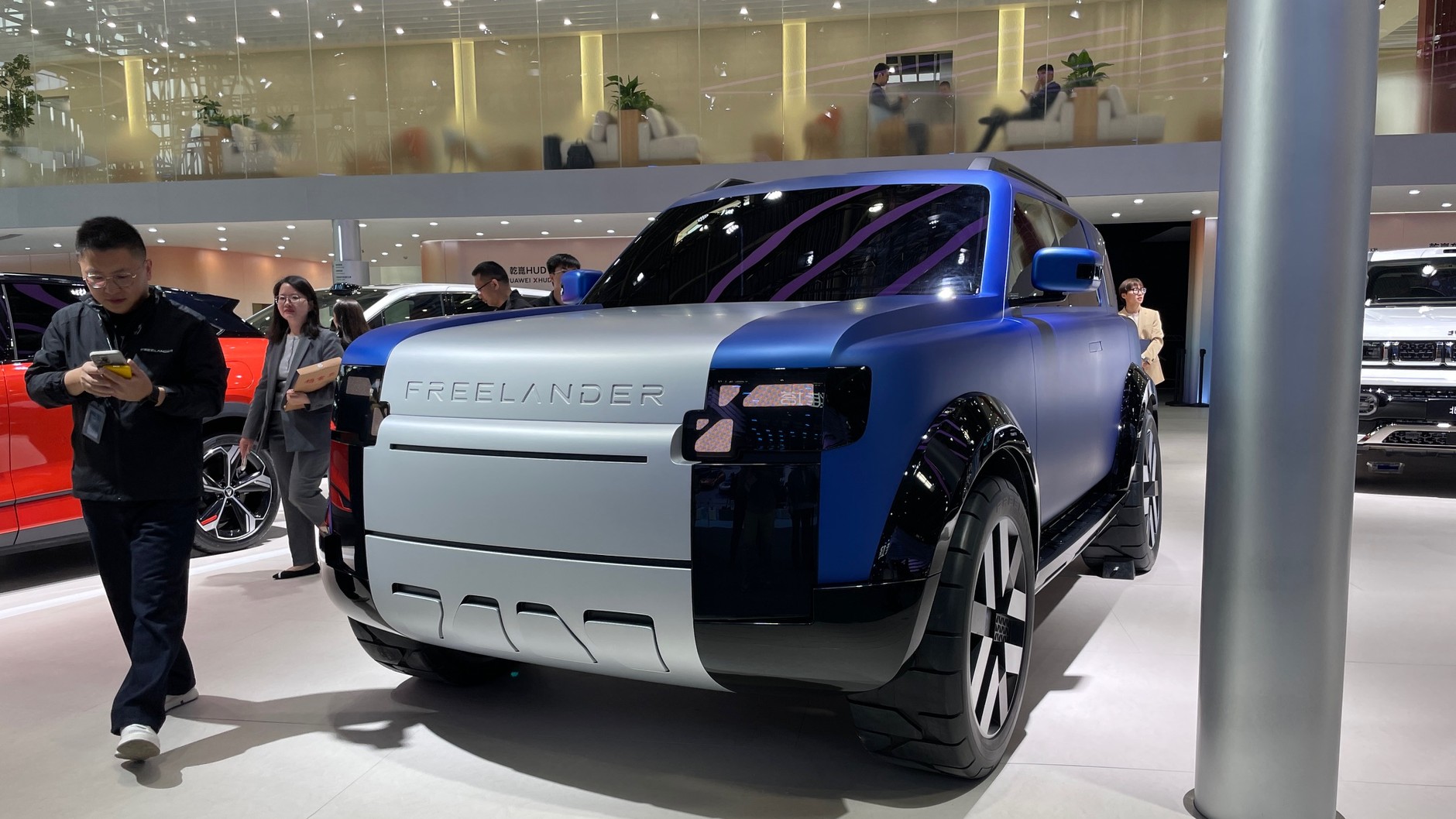 Freelander 8 Concept
