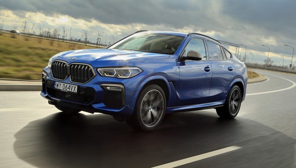 BMW X6 M50i