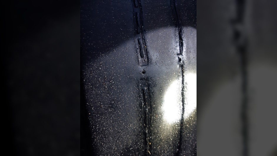 Łysa opona autobusu miejskiego we Wrocławiu