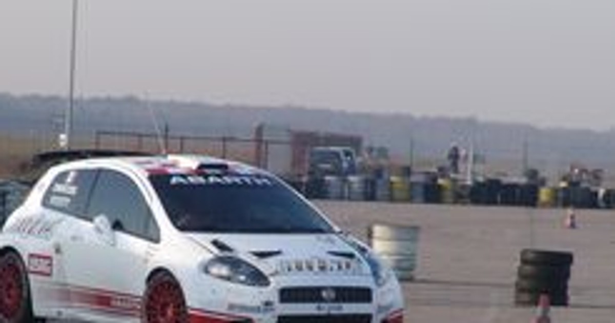 Rajd Barbórka 2009: Luca Rossetti i Abarth Grande Punto S2000 już w Warszawie