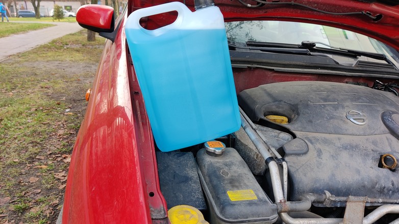 Jaki jest najtańszy płyn do spryskiwaczy?