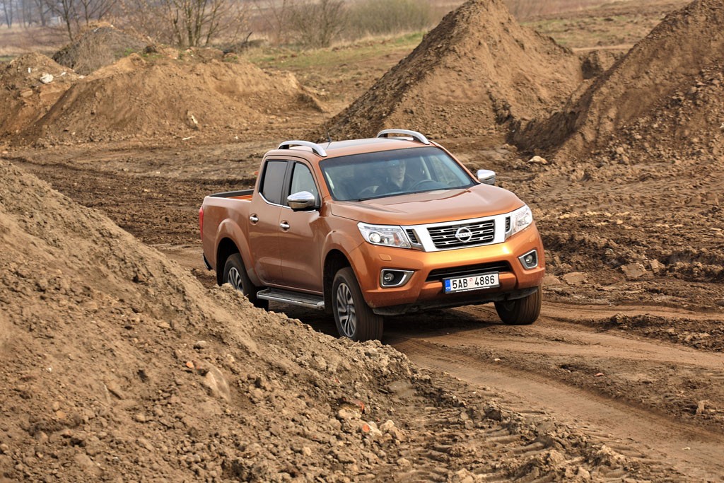 Crossover wśród pikapów - test Nissana Navara Double Cab dCi 190