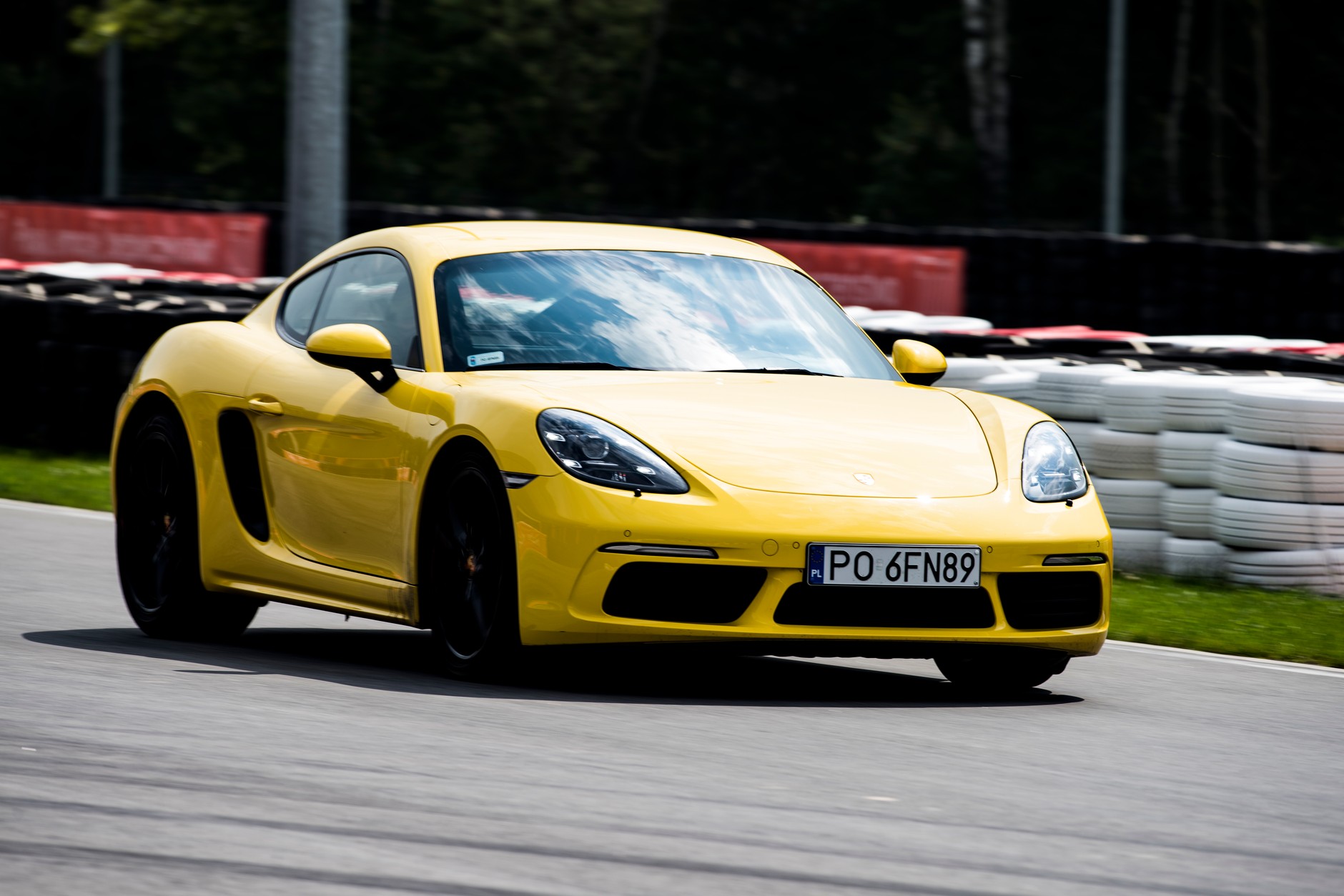 Jaguar F-Type i Porsche 718 Cayman