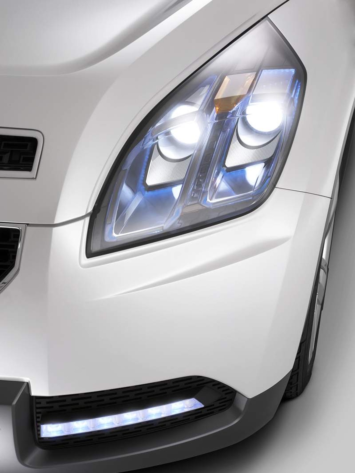 Paryż 2008: Chevrolet Orlando - nowe zdjęcia siedmiosobowego konceptu