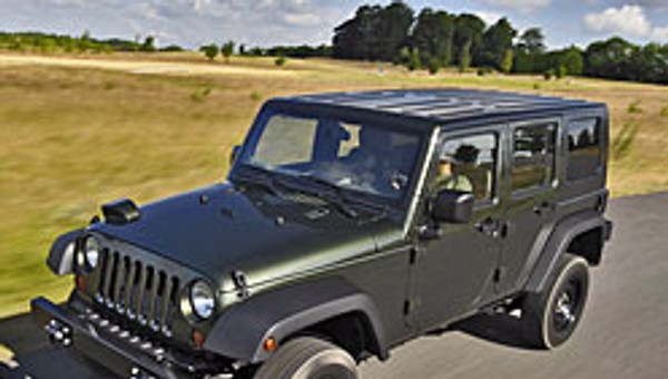 Jeep J8: premiera wojskowej wersji
