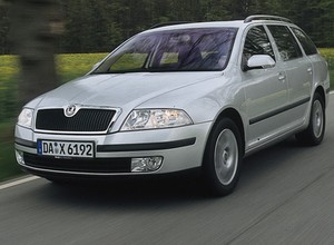 Kupiliśmy Skodę Octavię 2.0 TDI z przebiegiem pół miliona kilometrów. Takich "papierów" jeszcze nie widzieliśmy