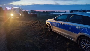 Tragedia nad Bugiem w Wyszkowie. Auto z ludźmi w środku zjechało do rzeki