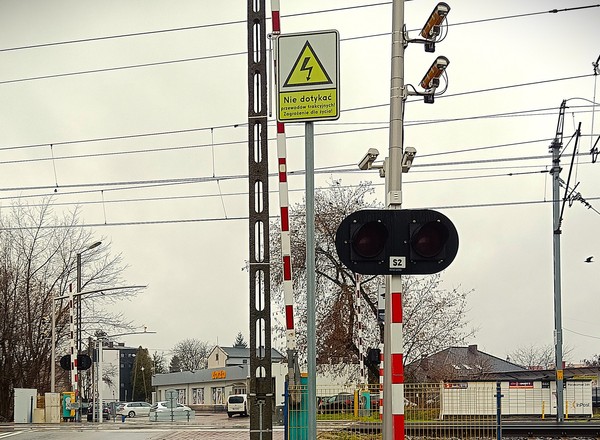 System Red Light w Radomsku to jedna z pięciu lokalizacji w kraju. "Fotopułapka" działa już rok