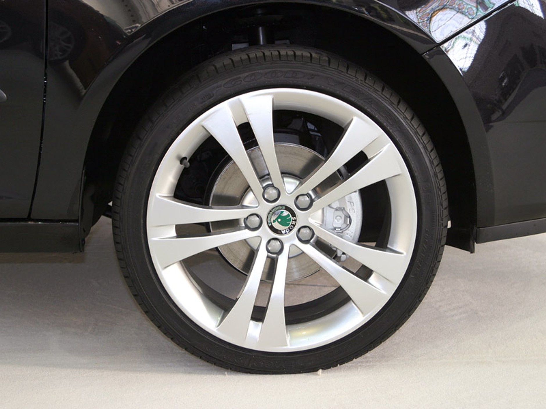 Autoshow Praha 2007: Chińskie i czeskie premiery (fotogaleria)