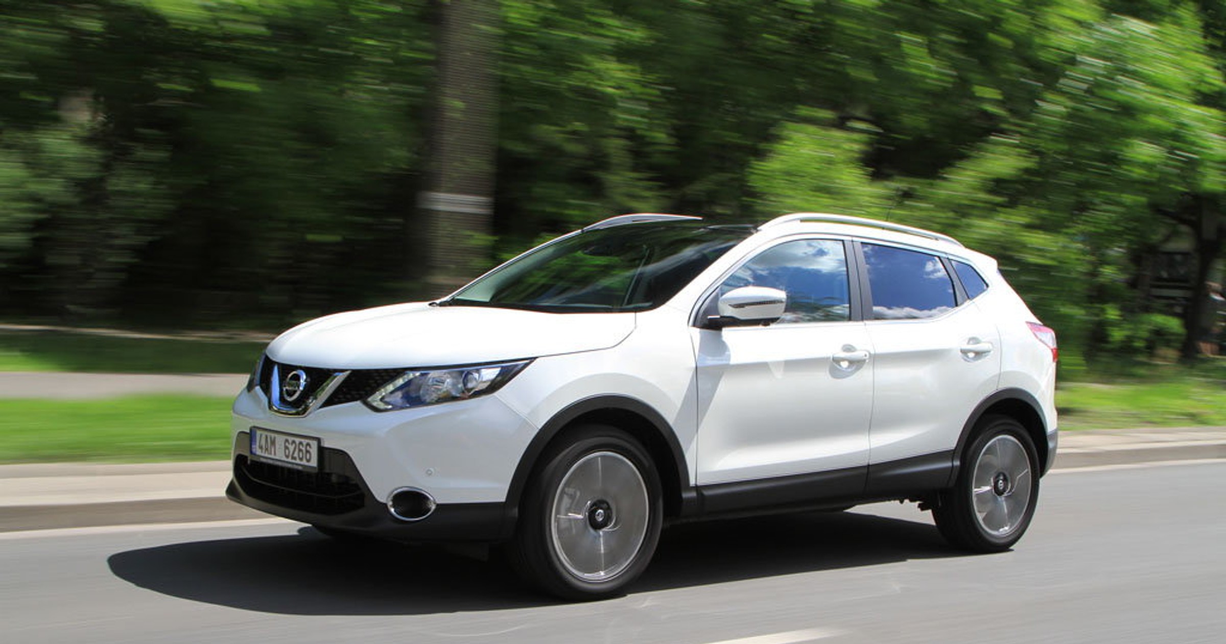 Duży, wygodny, ciężkawy - Nissan Qashqai DIG-T 160