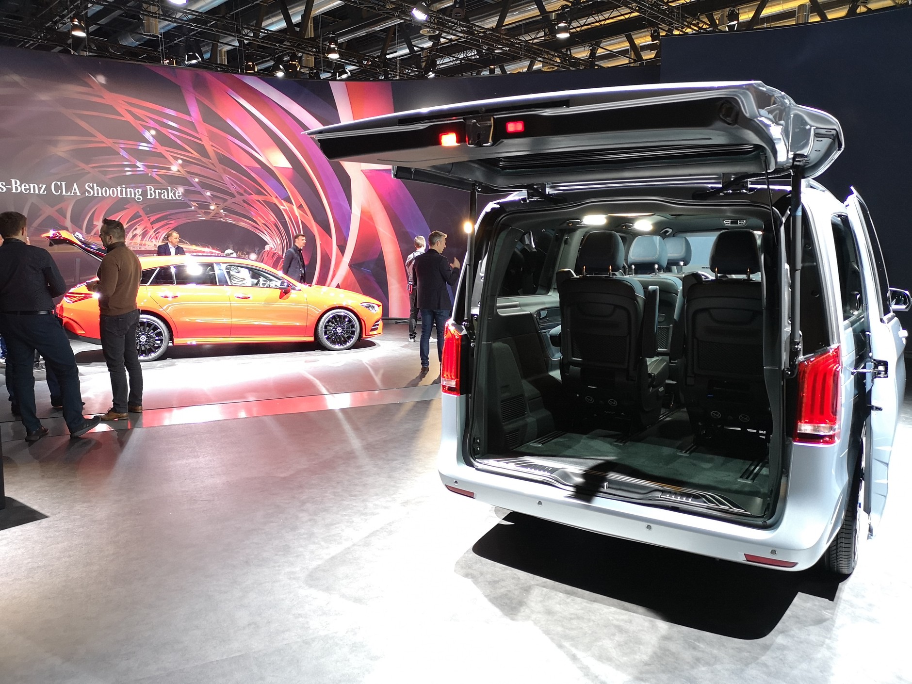 Mercedes na salonie samochodowym w Genewie - 2019