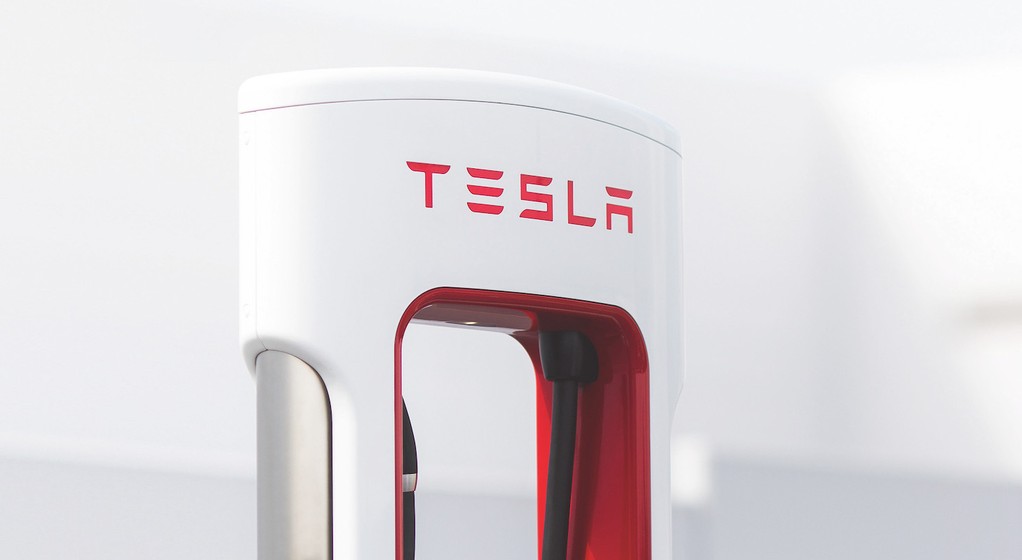 Ford Mustang Mach-E kontra Tesla Model 3