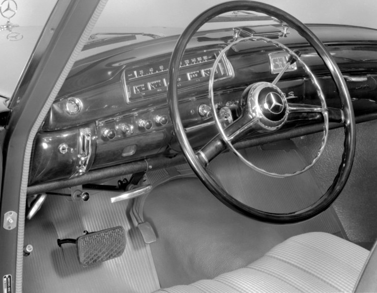 Mercedes - pedały