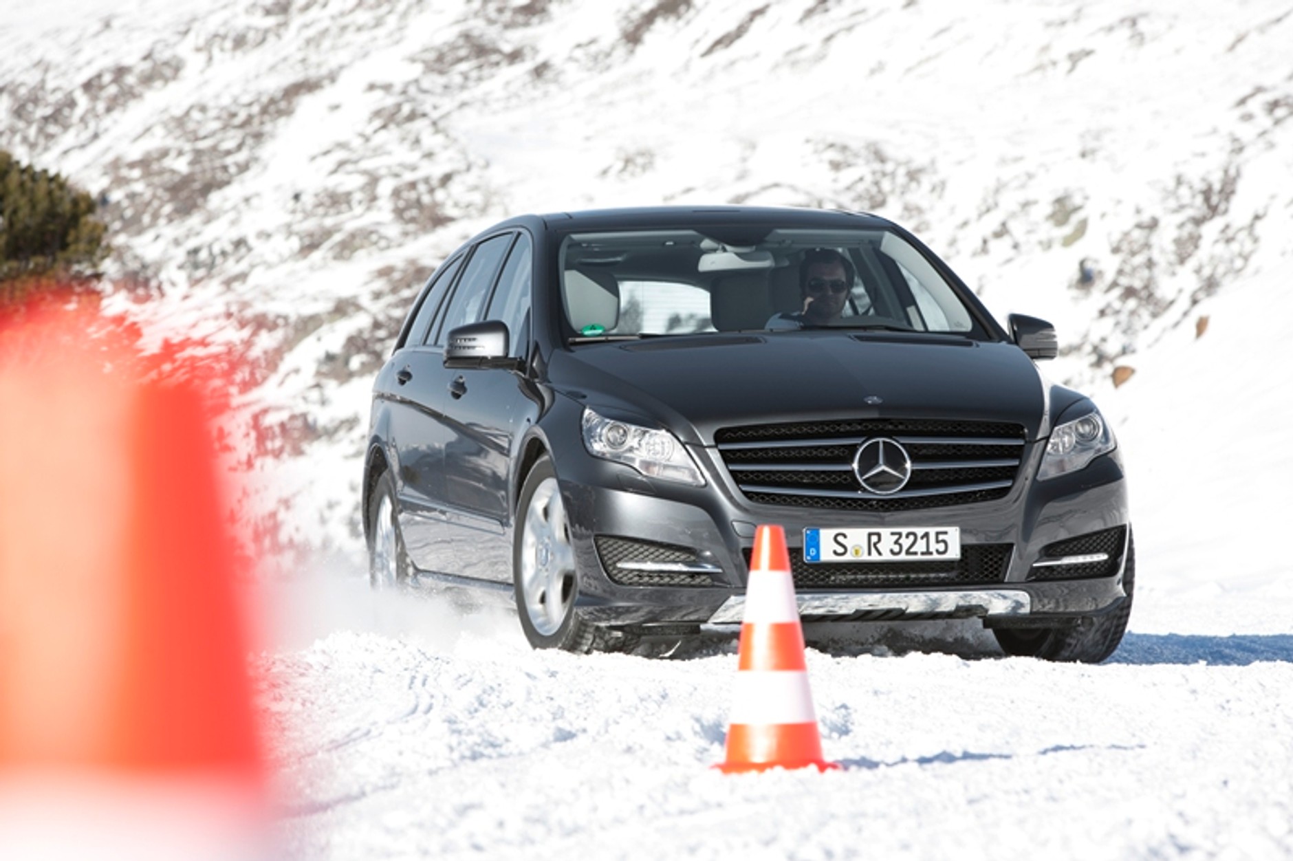Mercedesy 4x4, duuużo zdjęć, zimą, w ładnej scenerii, ach